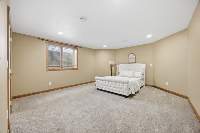 106 50th Avenue E, West Fargo, ND 58078