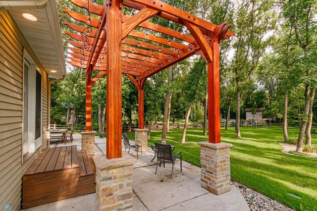 106 50th Avenue E, West Fargo, ND 58078