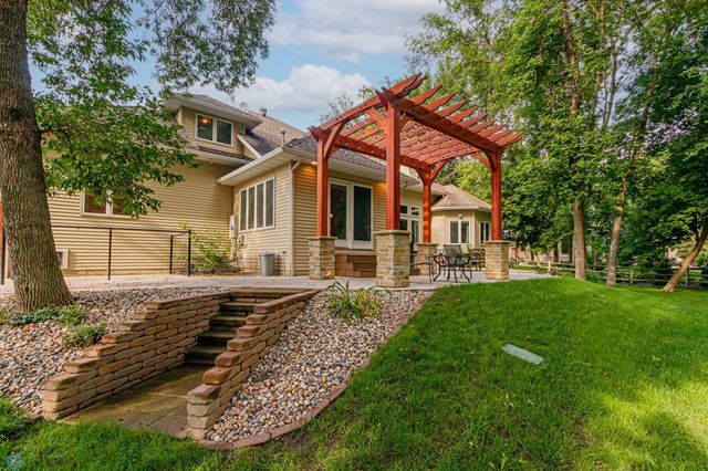 106 50th Avenue E, West Fargo, ND 58078