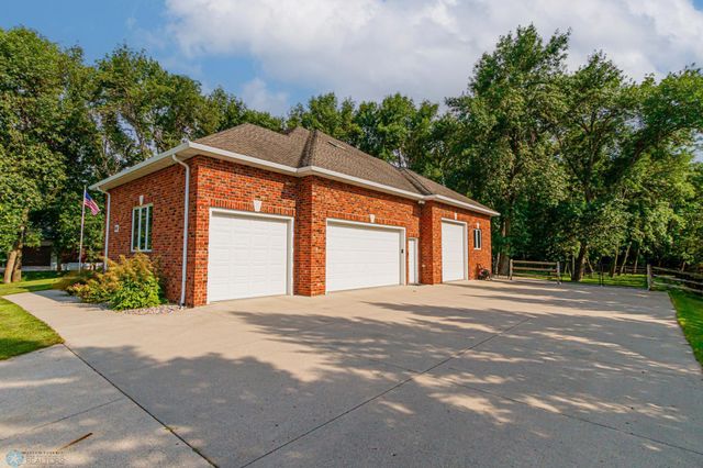 106 50th Avenue E, West Fargo, ND 58078