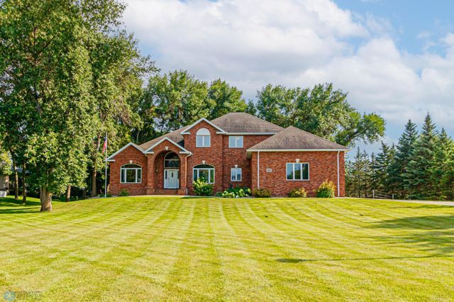 106 50th Avenue E, West Fargo, ND 58078