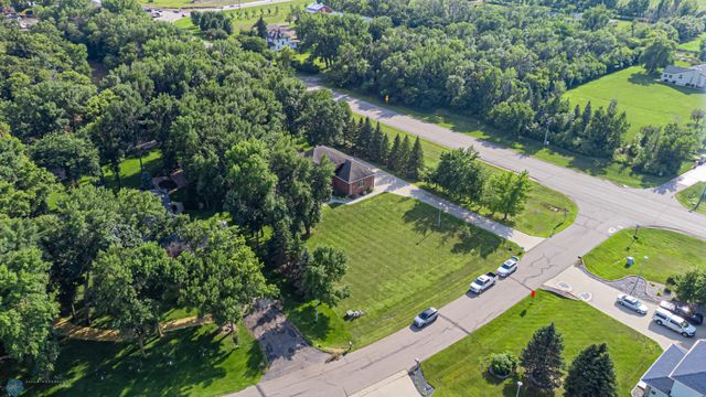 106 50th Avenue E, West Fargo, ND 58078