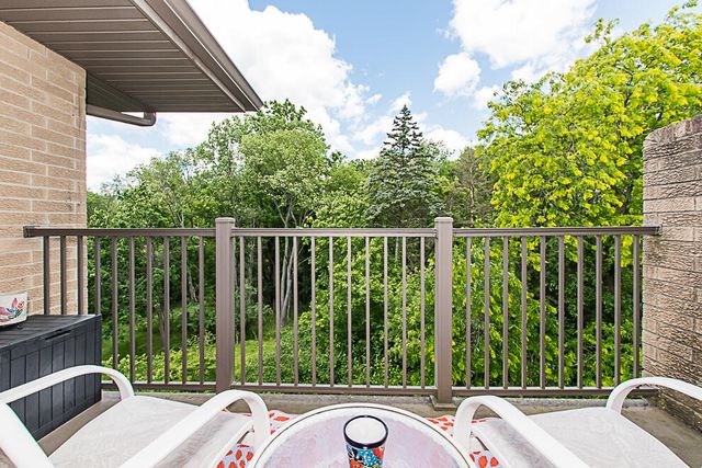 4040 Greenleaf Circle 408, Kalamazoo, MI 49008
