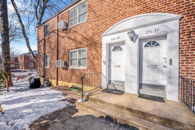 251-75 61st Avenue 2-702, Little Neck, NY 11362