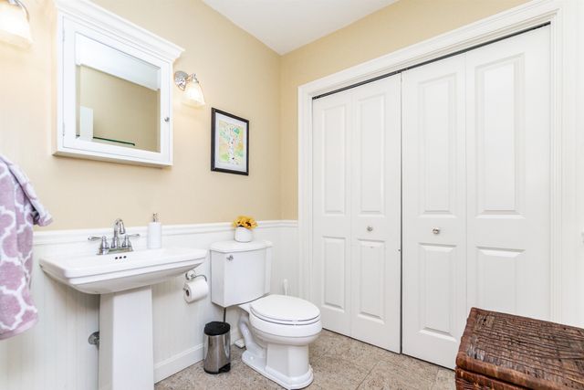 7 Linda Lane, Merrimack, NH 03054