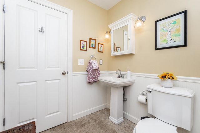 7 Linda Lane, Merrimack, NH 03054