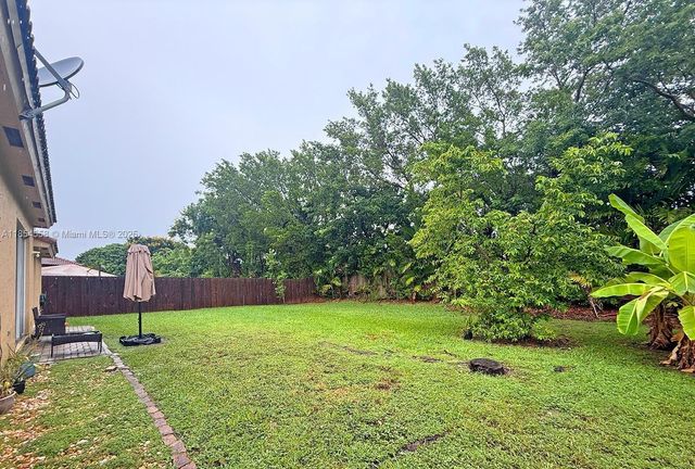 961 NE 36th Ave, Homestead, FL 33033