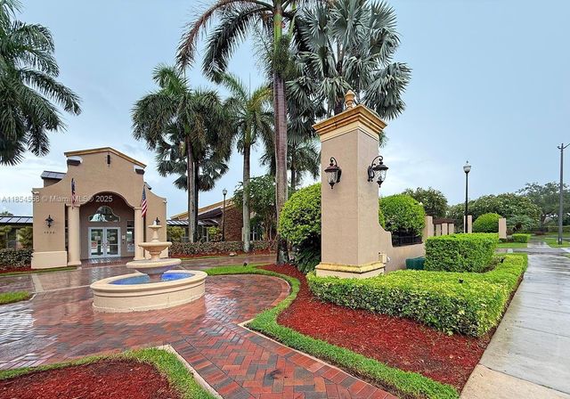 961 NE 36th Ave, Homestead, FL 33033