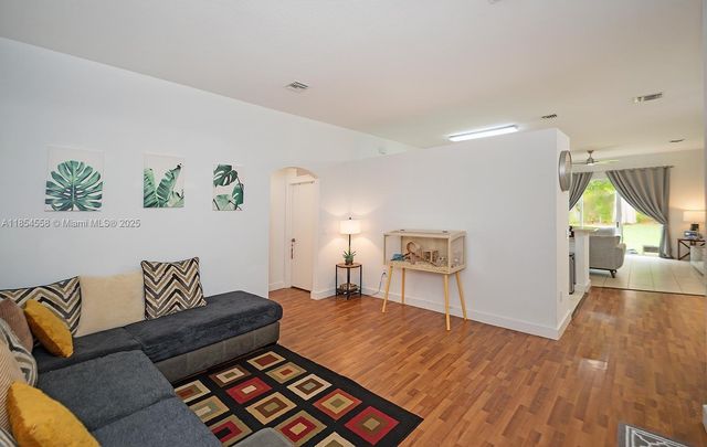 961 NE 36th Ave, Homestead, FL 33033