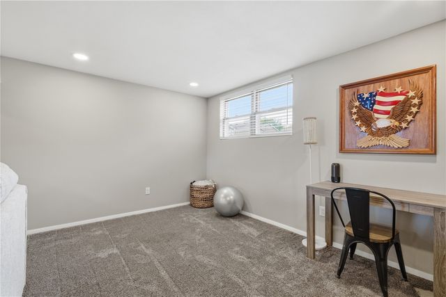 126 Cherry Hill Rd SW, Cedar Rapids, IA 52404