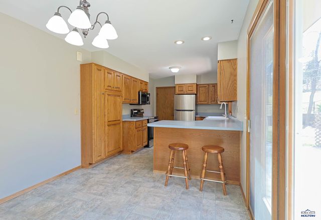 3209 TOMAHAWK DR, Rapid City, SD 57702