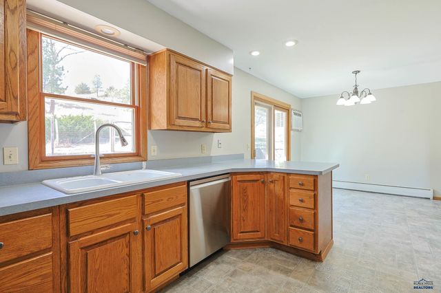 3209 TOMAHAWK DR, Rapid City, SD 57702