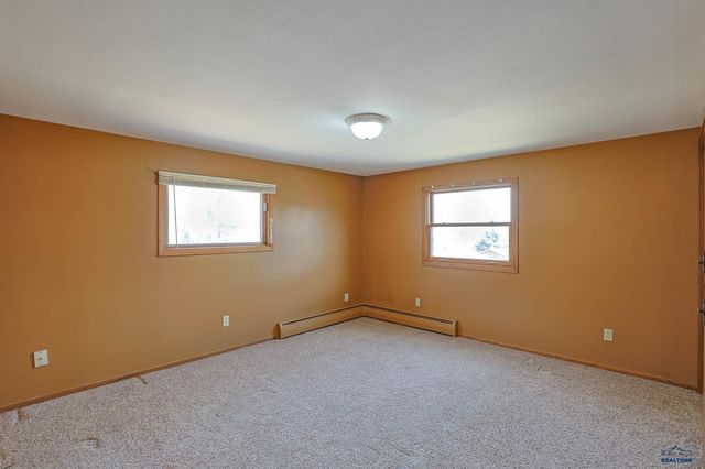 3209 TOMAHAWK DR, Rapid City, SD 57702