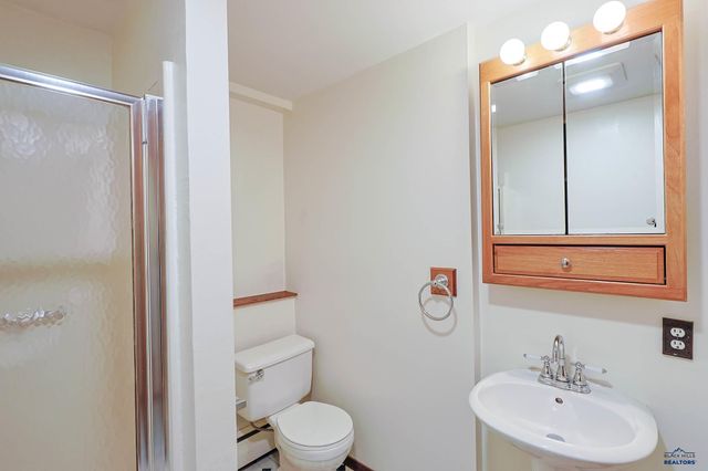 3209 TOMAHAWK DR, Rapid City, SD 57702