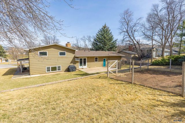 3209 TOMAHAWK DR, Rapid City, SD 57702