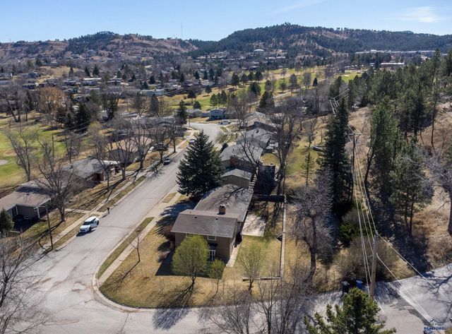 3209 TOMAHAWK DR, Rapid City, SD 57702