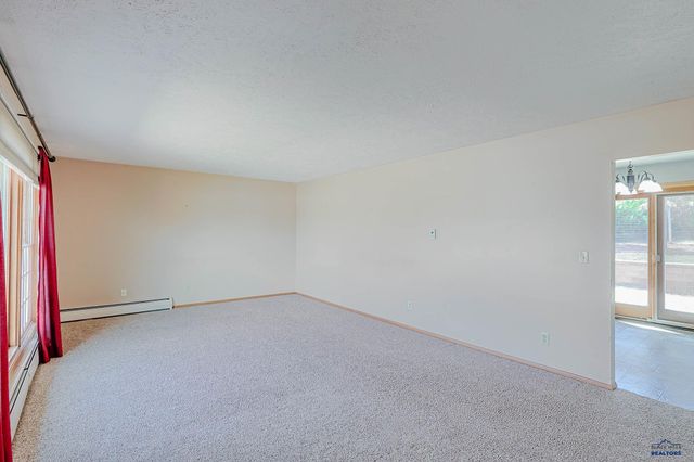 3209 TOMAHAWK DR, Rapid City, SD 57702