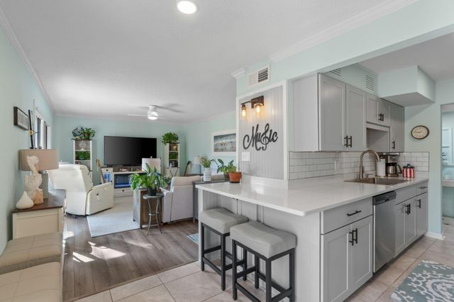 256 N Driftwood Bay UNIT 42A, Miramar Beach, FL 32550