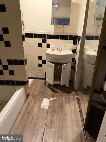 2815 W CLEMENTINE ST, Philadelphia, PA 19132