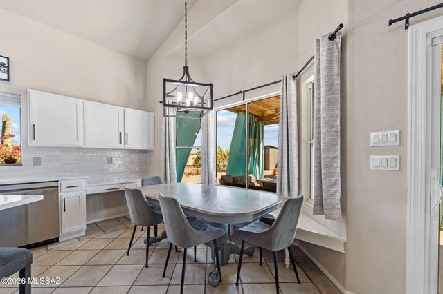 7767 W Bodie Road, Tucson, AZ 85743