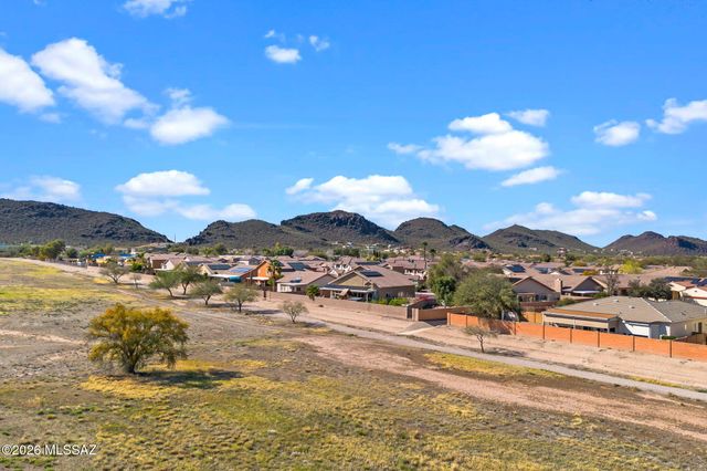 7767 W Bodie Road, Tucson, AZ 85743