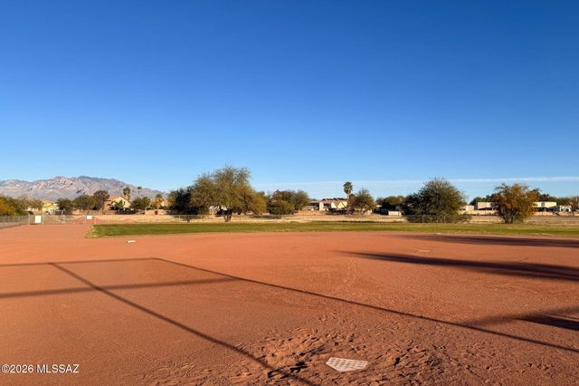 7767 W Bodie Road, Tucson, AZ 85743