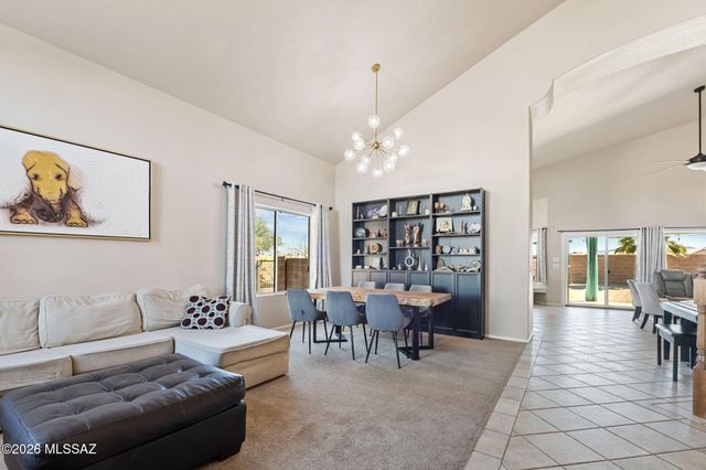 7767 W Bodie Road, Tucson, AZ 85743