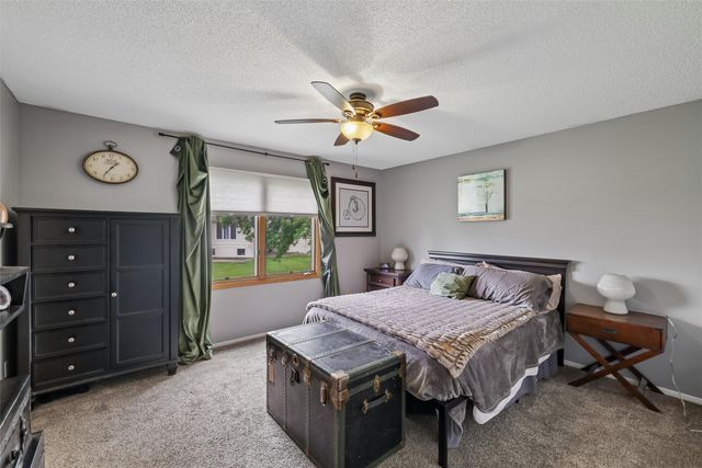 4800 Bel Aire Road, Des Moines, IA 50310