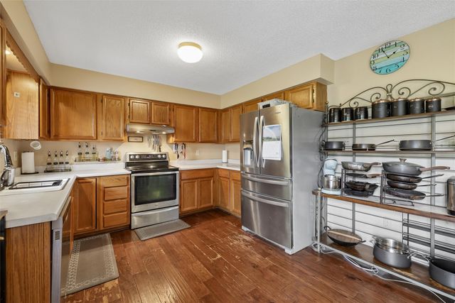 4800 Bel Aire Road, Des Moines, IA 50310