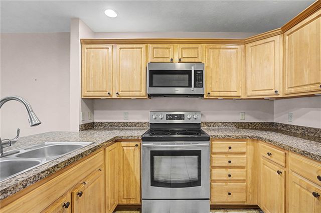 364 Walker Drive, Canandaigua City, NY 14424