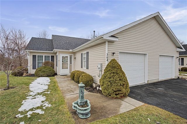 364 Walker Drive, Canandaigua City, NY 14424