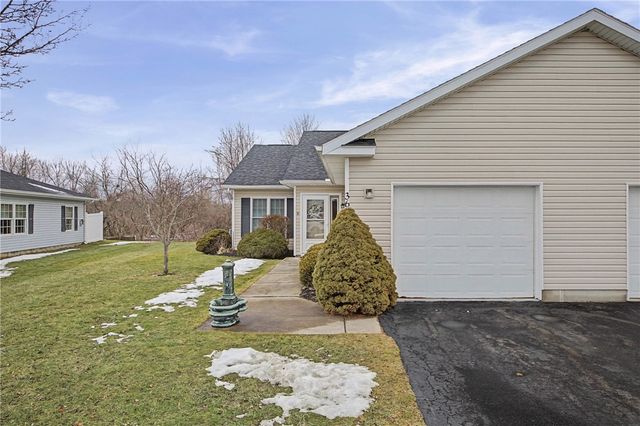 364 Walker Drive, Canandaigua City, NY 14424