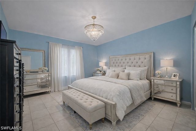 321 14th ST NE, Naples, FL 34120