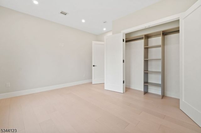131 Winslow Ter, Glen Rock Boro, NJ 07452
