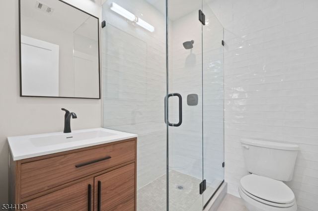 131 Winslow Ter, Glen Rock Boro, NJ 07452