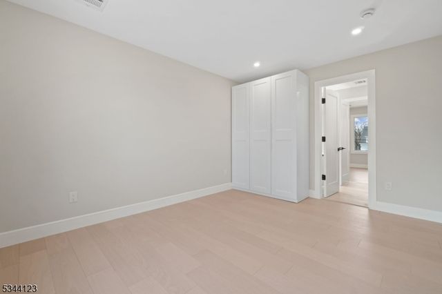 131 Winslow Ter, Glen Rock Boro, NJ 07452