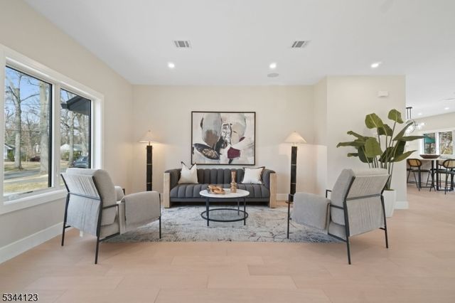 131 Winslow Ter, Glen Rock Boro, NJ 07452