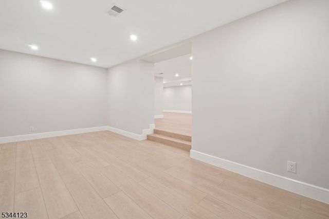 131 Winslow Ter, Glen Rock Boro, NJ 07452