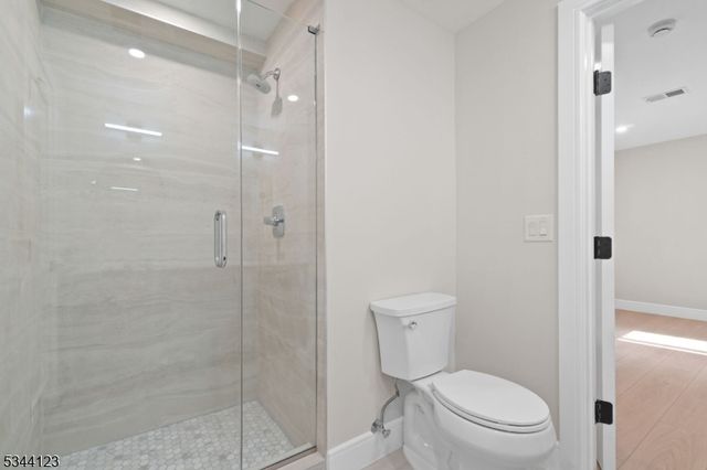 131 Winslow Ter, Glen Rock Boro, NJ 07452