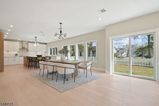 131 Winslow Ter, Glen Rock Boro, NJ 07452