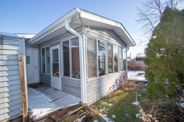 536 Riviera Road, Valparaiso, IN 46385