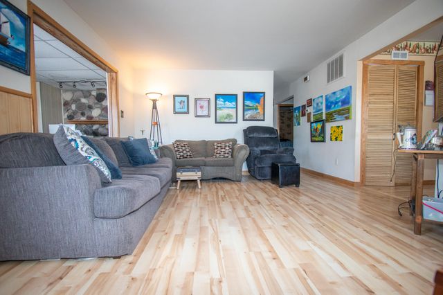 536 Riviera Road, Valparaiso, IN 46385