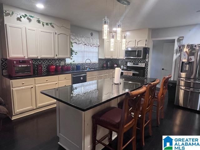 120 MIDFIELD AVENUE, Hueytown, AL 35023