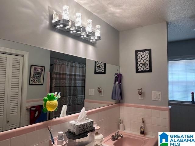 120 MIDFIELD AVENUE, Hueytown, AL 35023