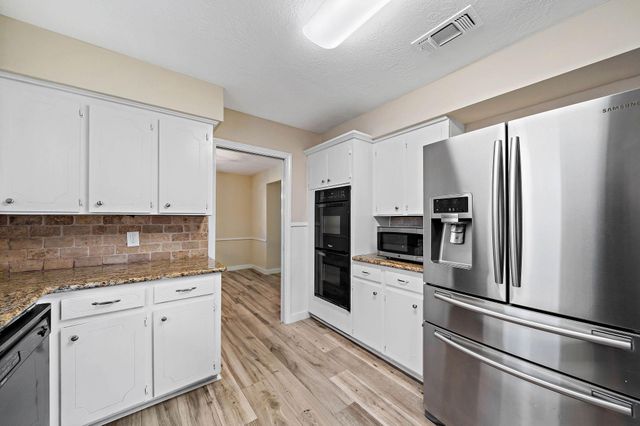 1115 Cottage Oak Lane, Houston, TX 77091