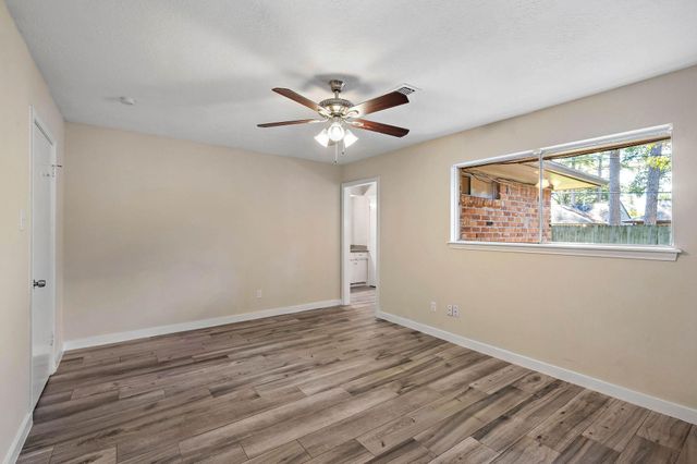 1115 Cottage Oak Lane, Houston, TX 77091