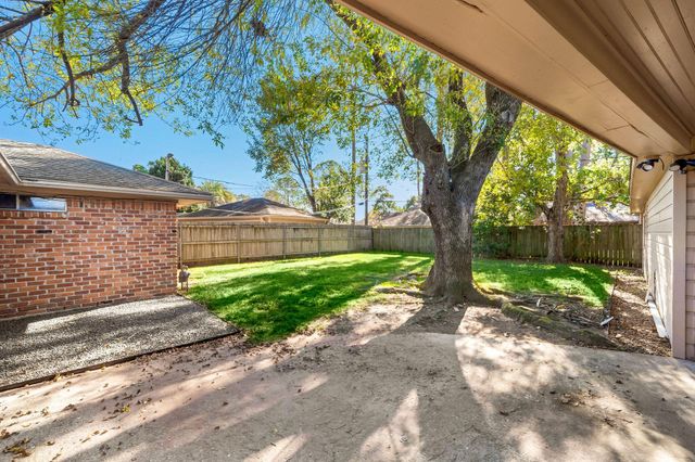 1115 Cottage Oak Lane, Houston, TX 77091