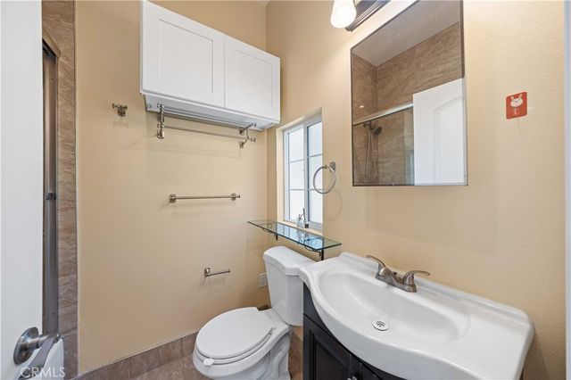 1415 S Pricedale Ave B, West Covina, CA 91790