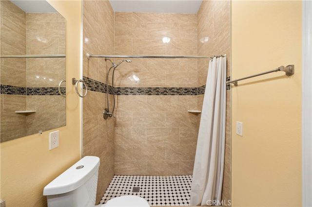 1415 S Pricedale Ave B, West Covina, CA 91790