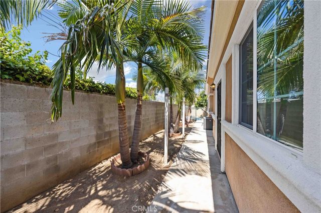 1415 S Pricedale Ave B, West Covina, CA 91790